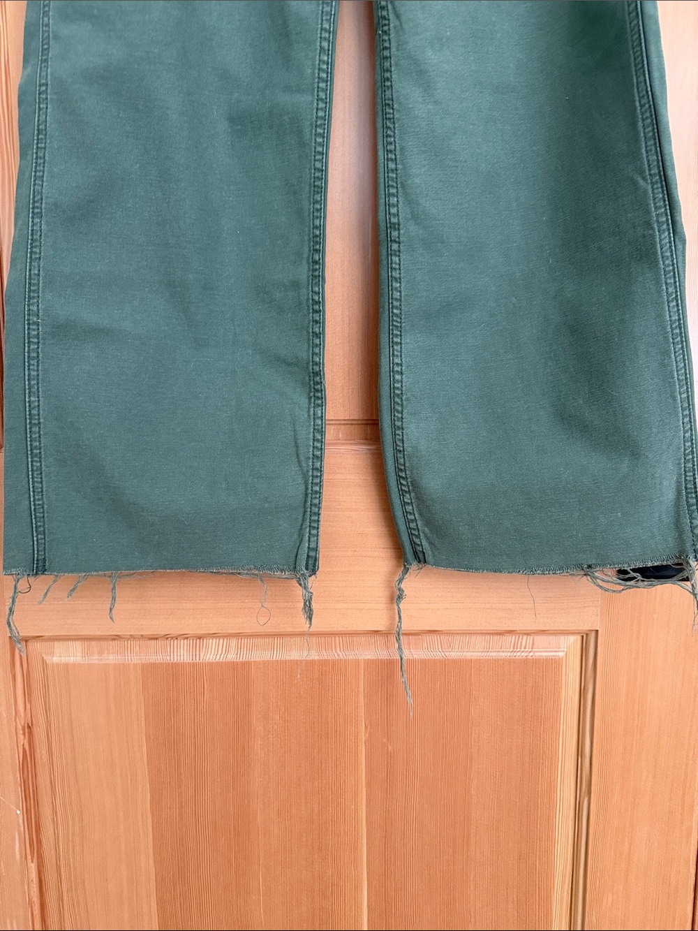 NWT MOTHER Olive Green Wide-Leg Cotton Trousers - Major Sneak Fray in Roger That - Picture 4 of 9